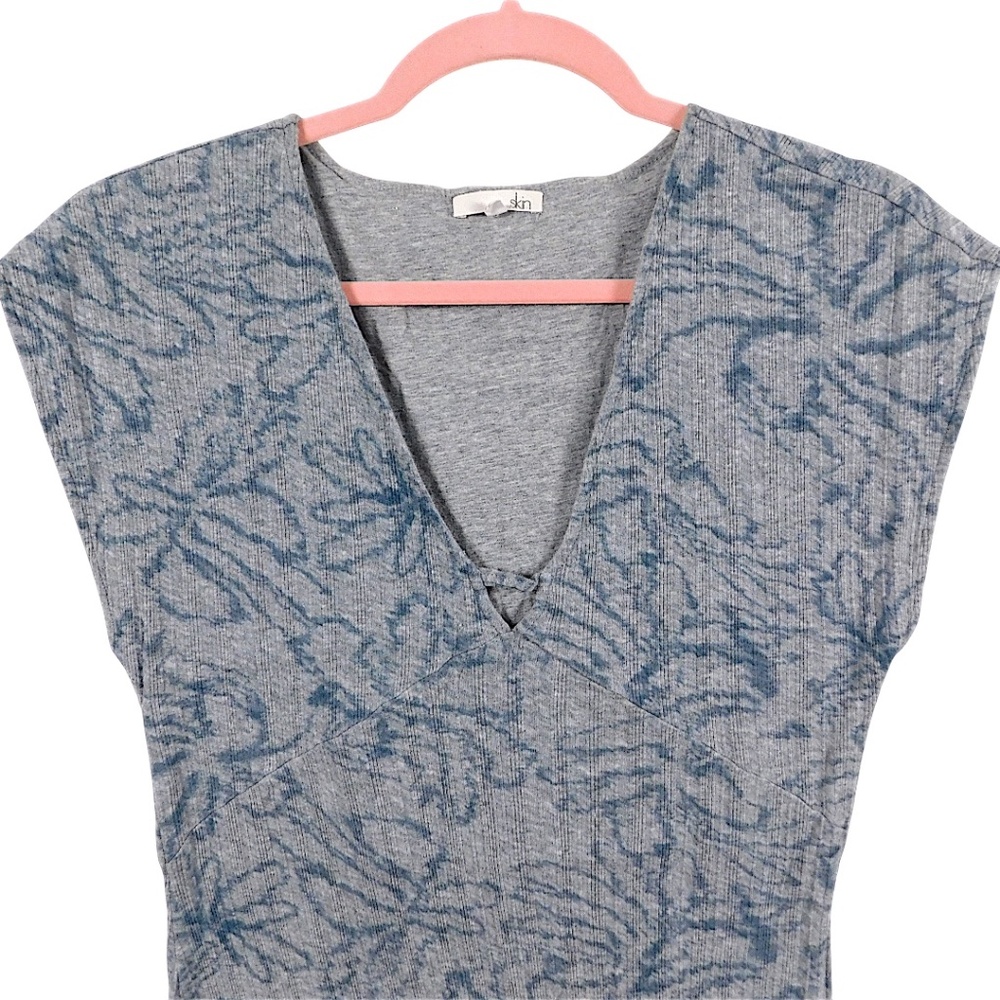 Skin Lounge Dress Blue Floral Pattern Size 2 Made in Peru - Picture 2 of 10